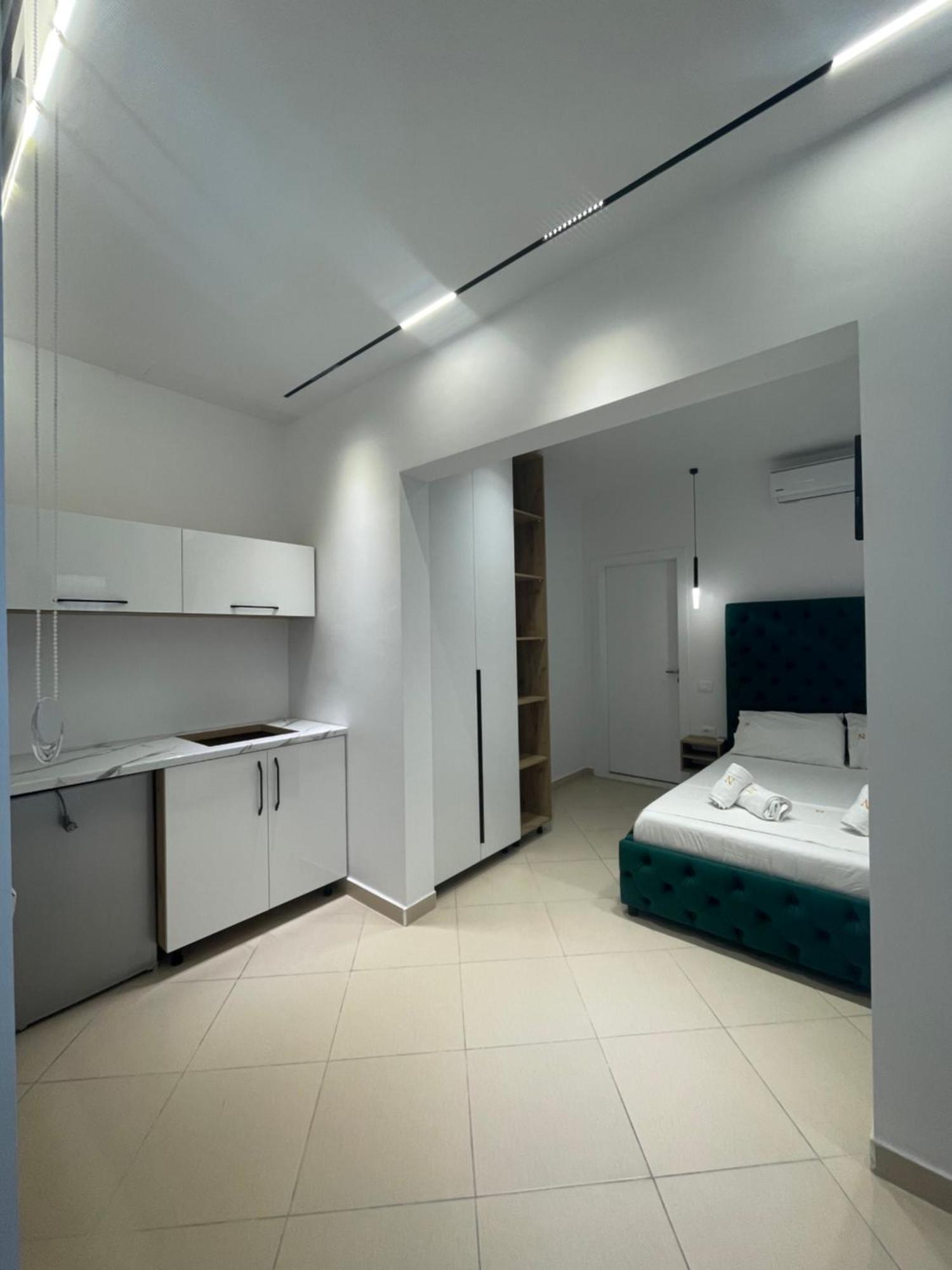 Отель Qeparo Napolon Complex Экстерьер фото